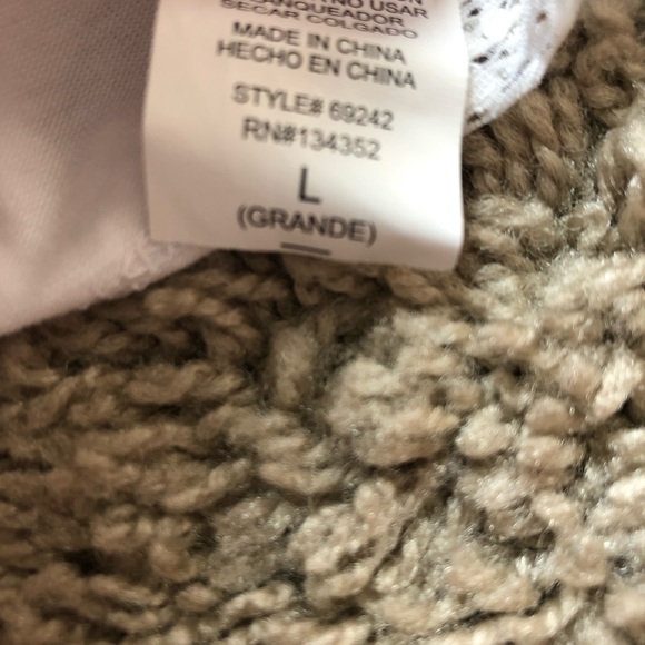 Ambiance white off the shoulder crop top - Picture 6 of 10